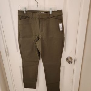 Old Navy High Rise Pixie Pants size 12